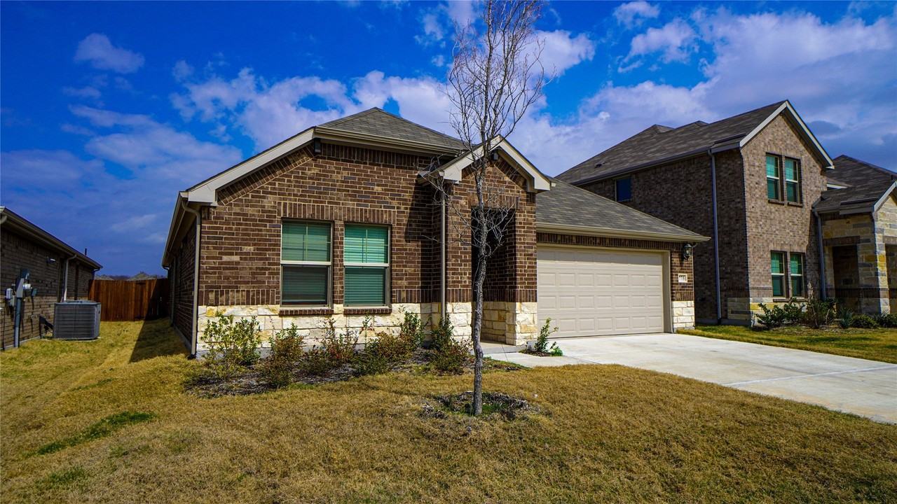 775 Moonlight Pl - Photo 2 of 29