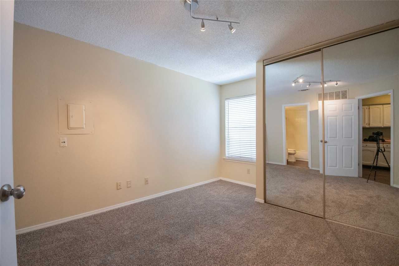 3121 Sondra Dr #E203 - Photo 6 of 16