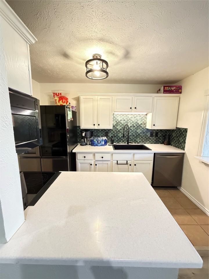 420 Timberbend Trl - Photo 7 of 18