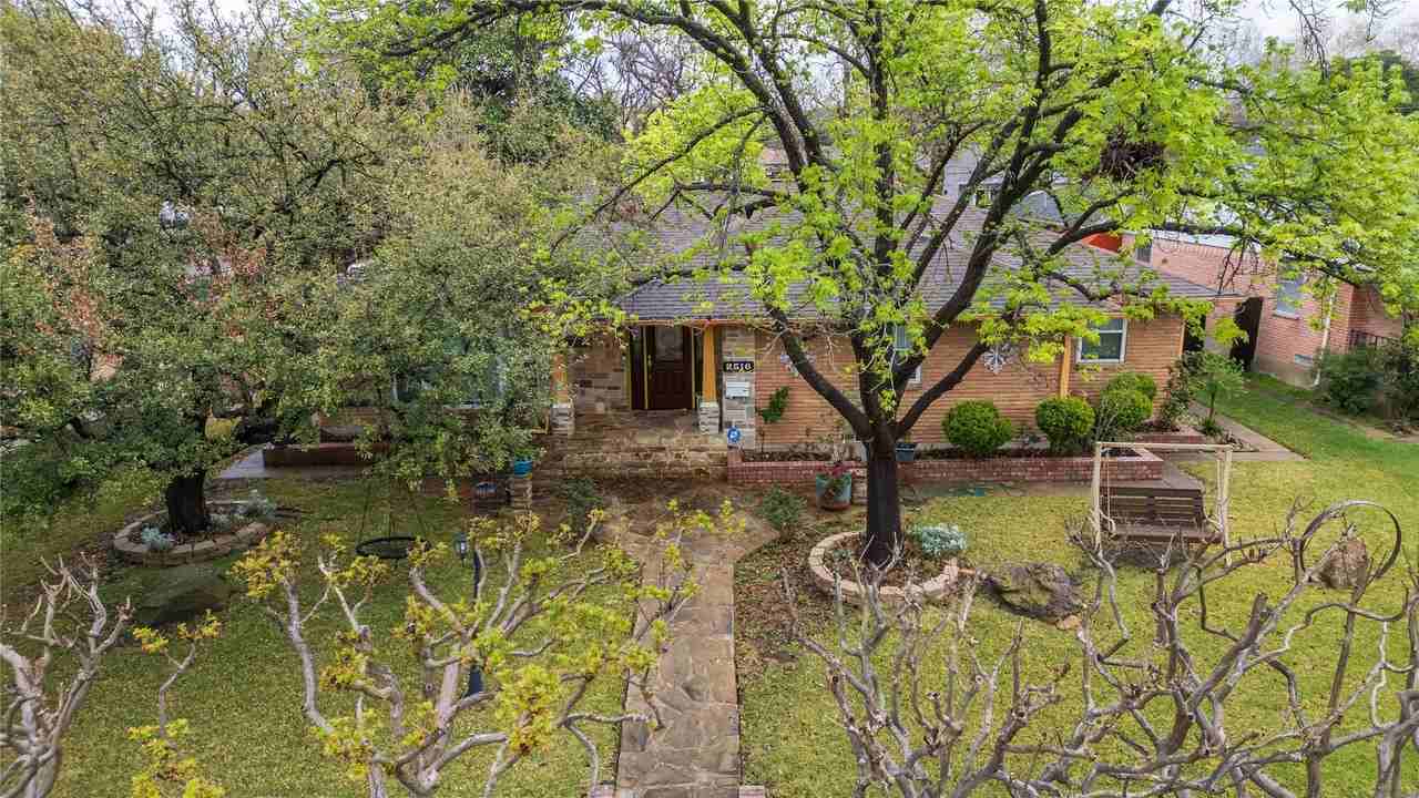 2516 Pinebluff Dr - Photo 3 of 22