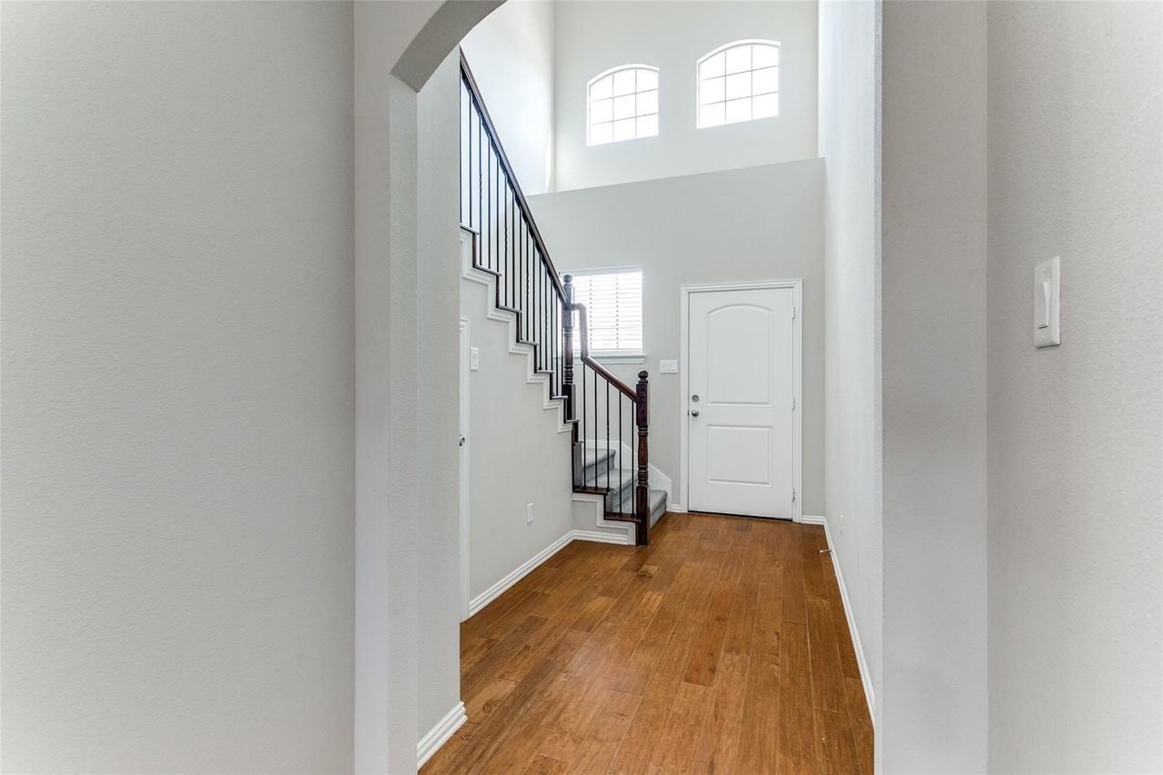 4725 Hafeela Dr - Photo 3 of 19