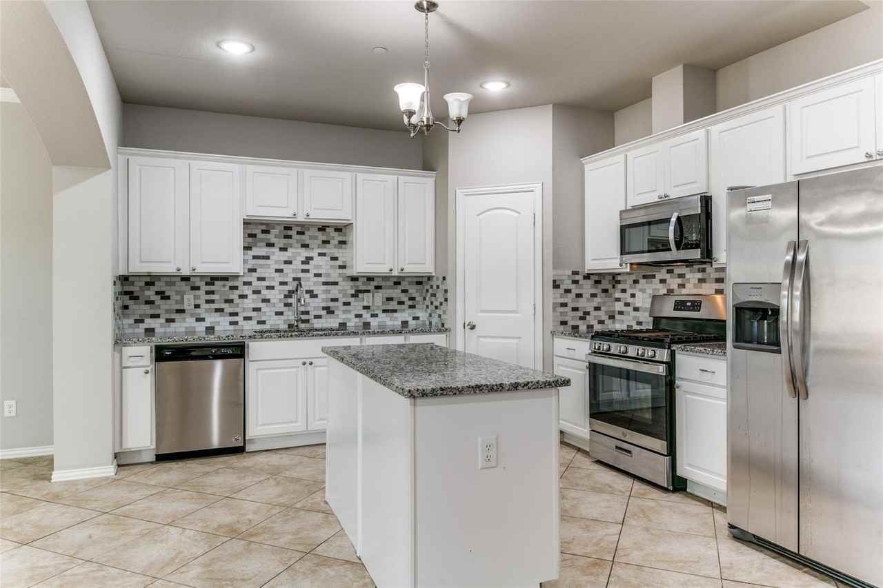 4725 Hafeela Dr - Photo 5 of 19