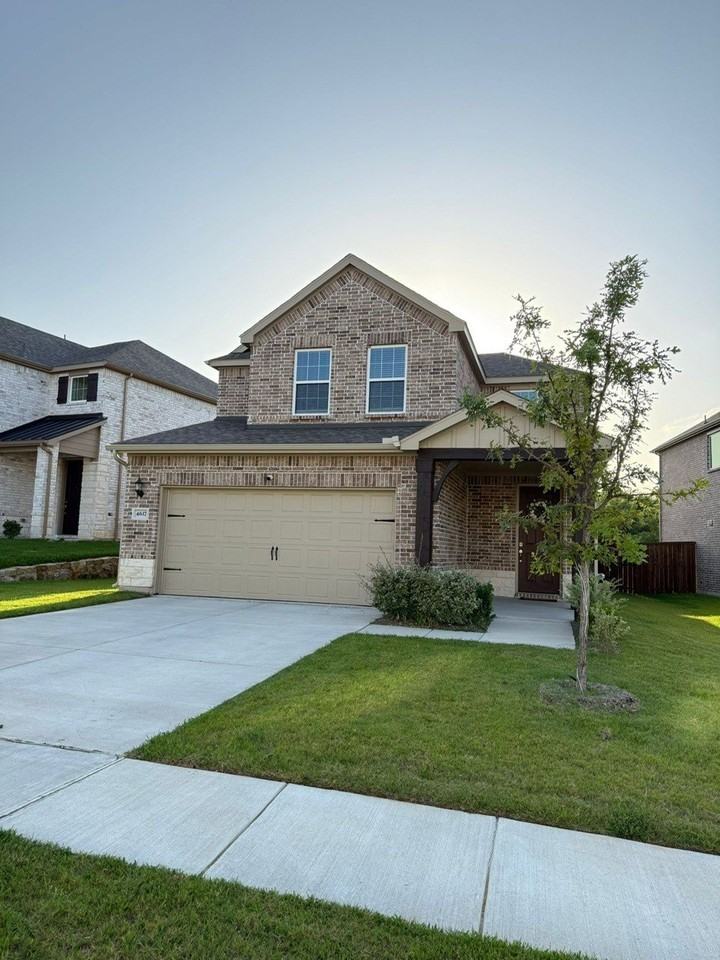 4617 Golden Gate Way - Photo 3 of 9