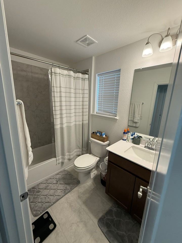 4617 Golden Gate Way - Photo 6 of 9