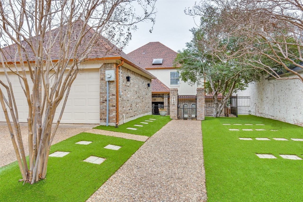 9130 Valley Chapel Ln - Photo 3 of 39