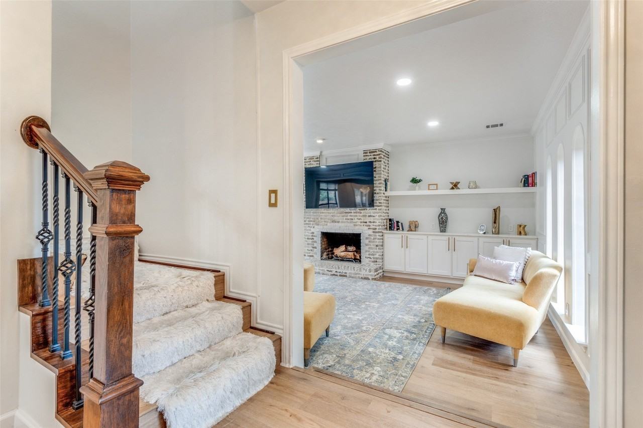 9130 Valley Chapel Ln - Photo 6 of 39