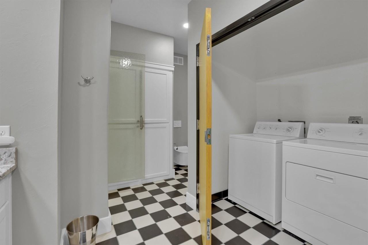 3575 Lone Star Cir #1004 - Photo 6 of 40
