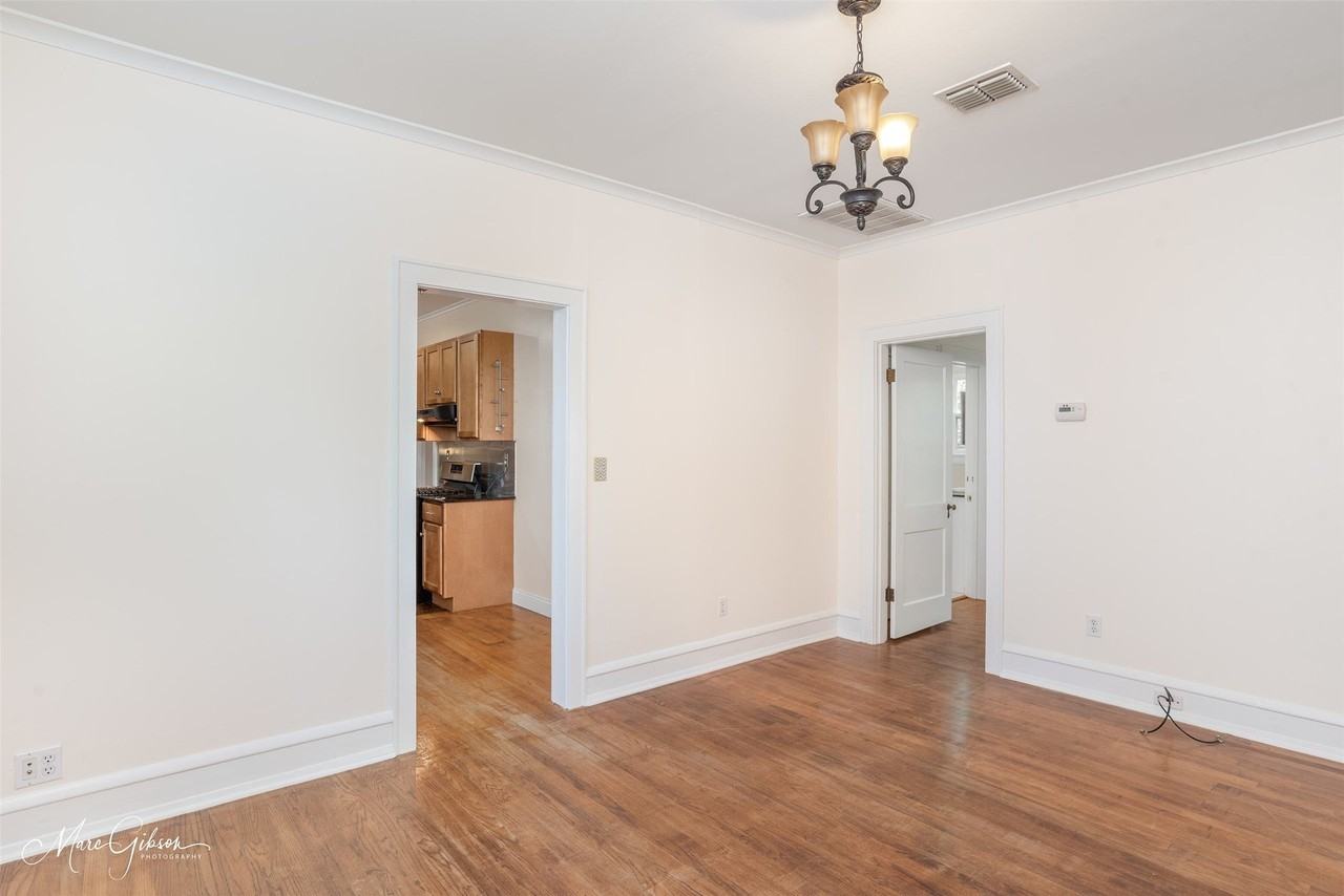 3827 Baltimore Ave - Photo 7 of 20