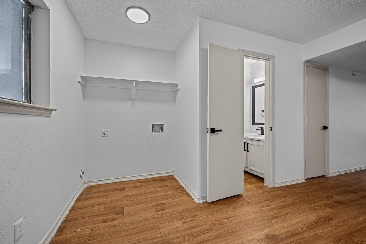 151 E Little Creek Rd - Photo 5 of 7