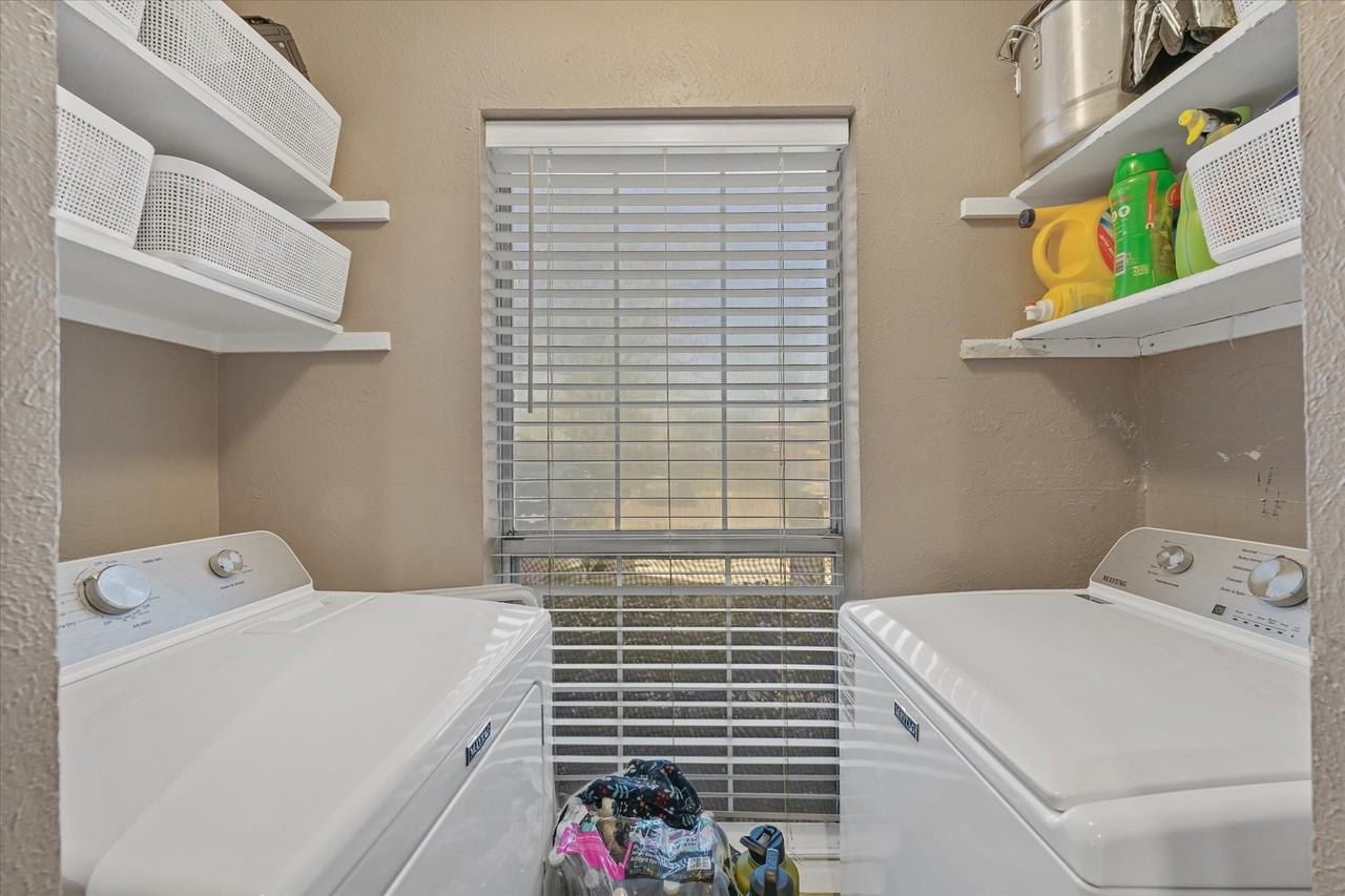621 Carriagehouse Ln #2 - Photo 7 of 16