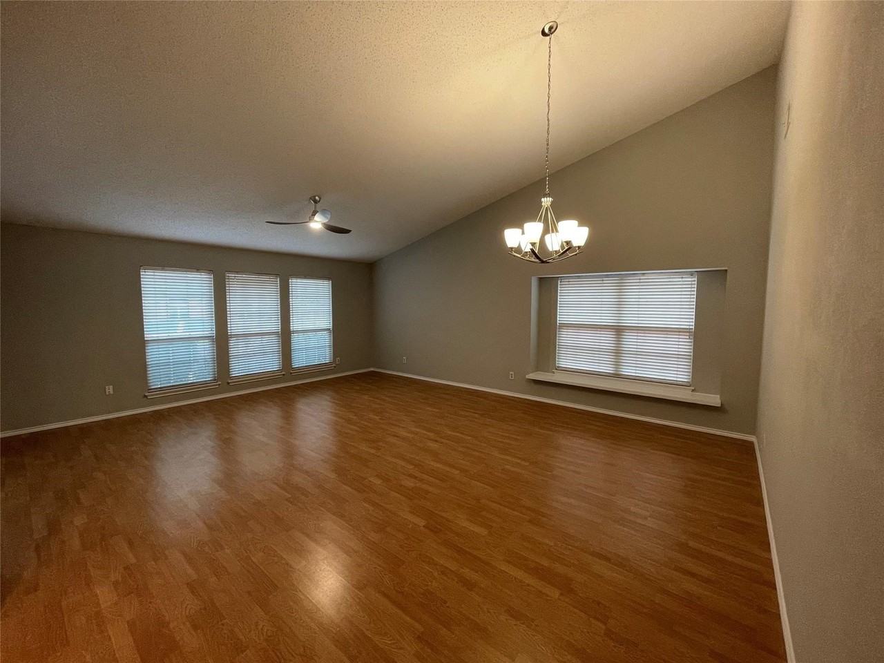 6708 Wesson Dr - Photo 3 of 16