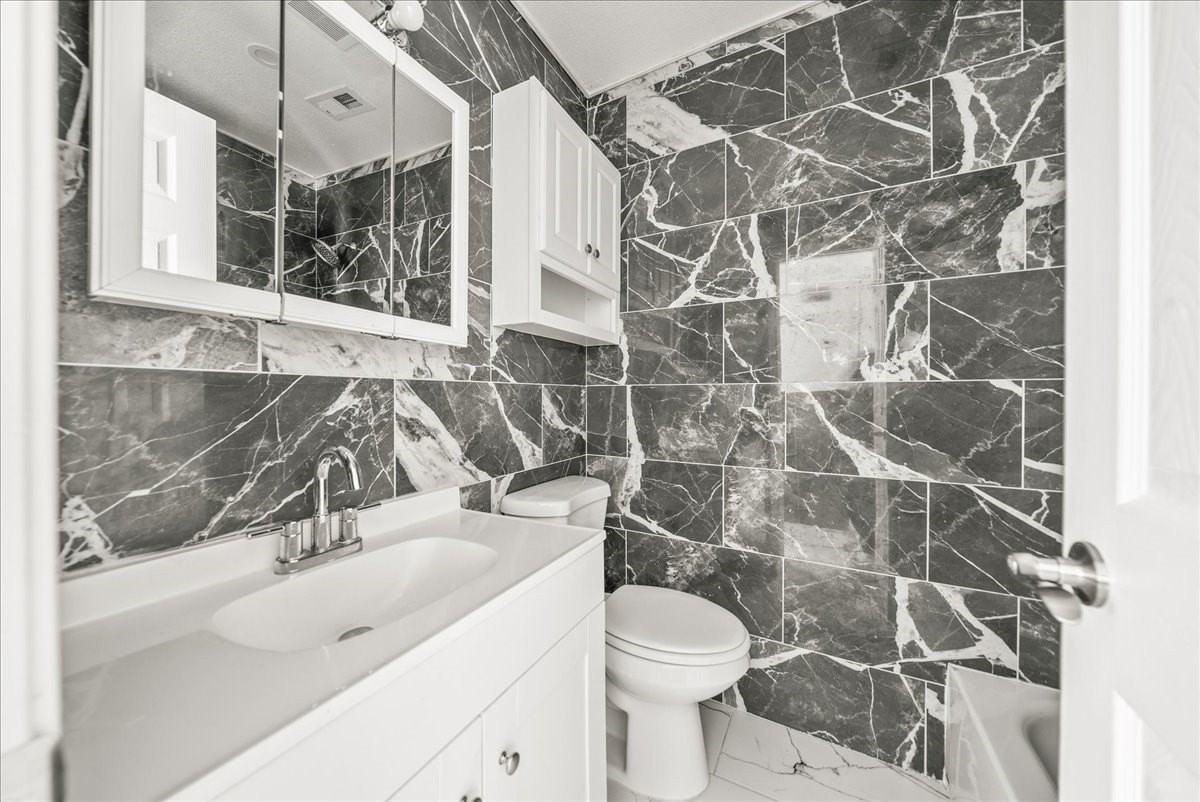5507 Alexander St - Photo 5 of 18
