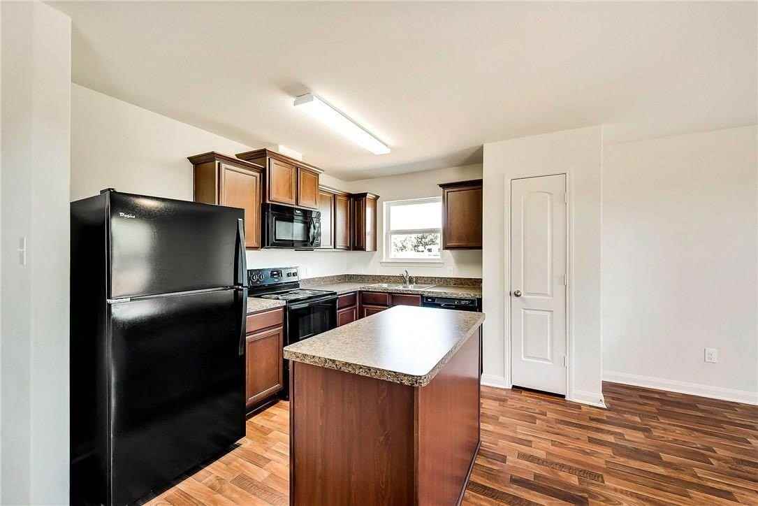 1810 Clegg St - Photo 5 of 14
