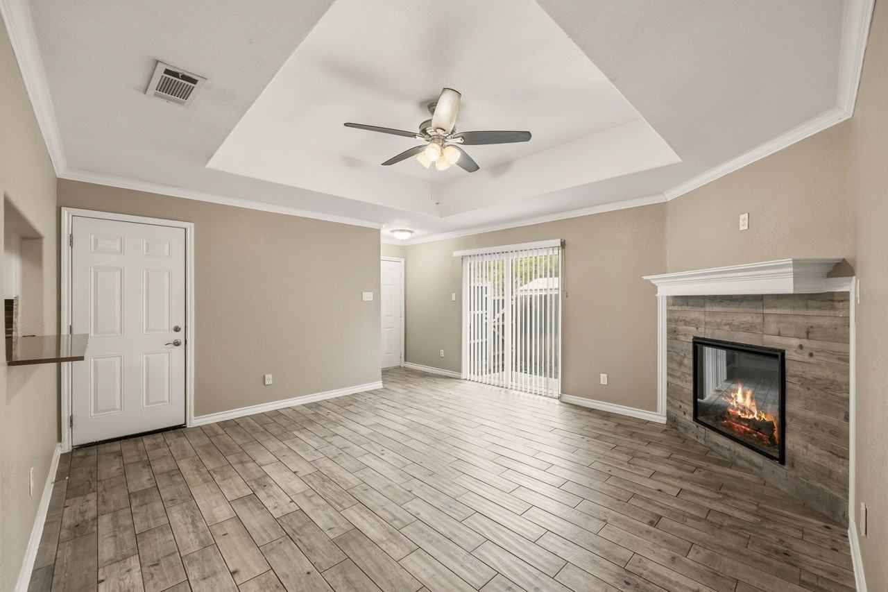 521 Gilcrease - Photo 2 of 15