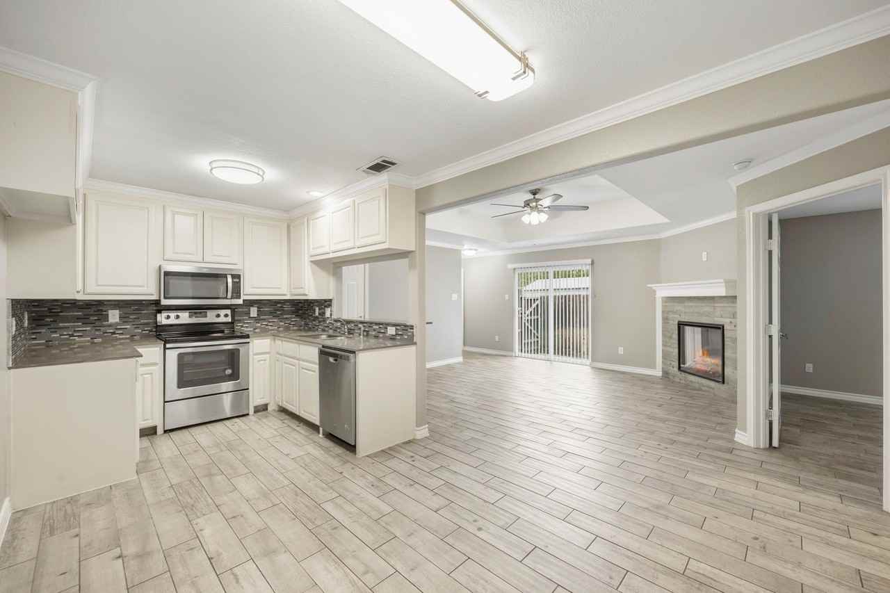 521 Gilcrease - Photo 6 of 15
