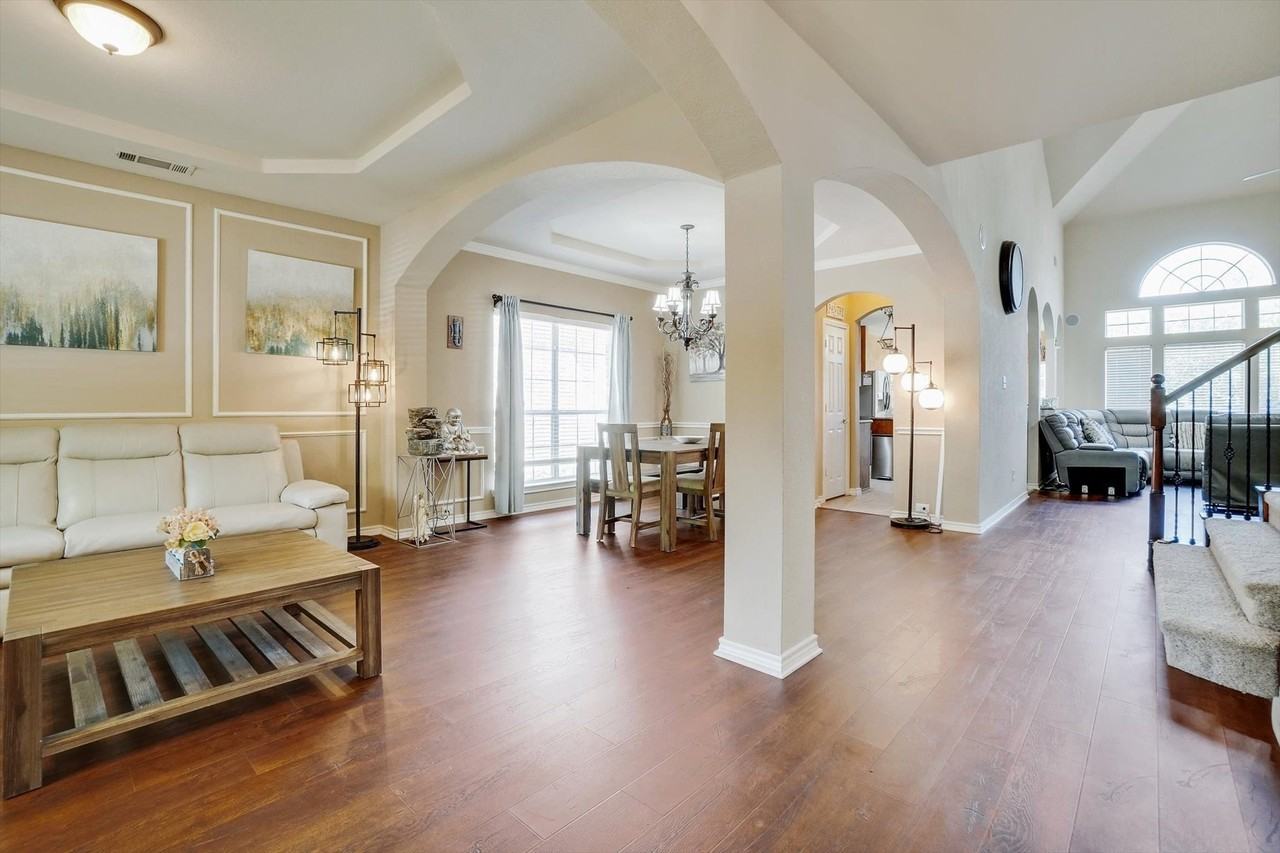 10153 Ferry Farm Ln - Photo 6 of 40