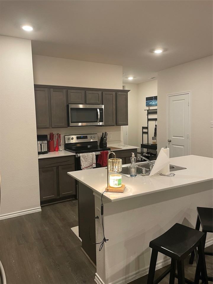 468 Unbridled Rd - Photo 3 of 10