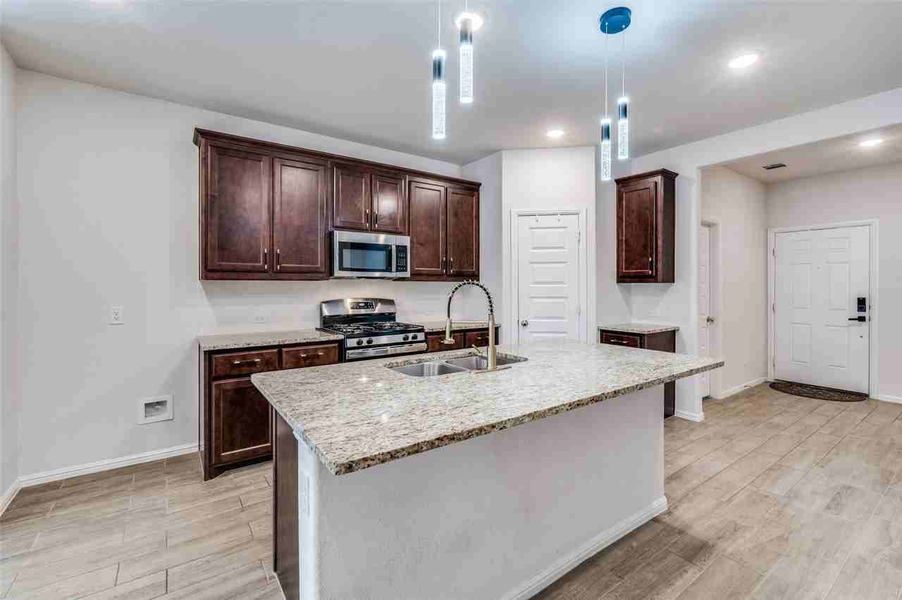 14149 Danesdale Dr - Photo 7 of 25
