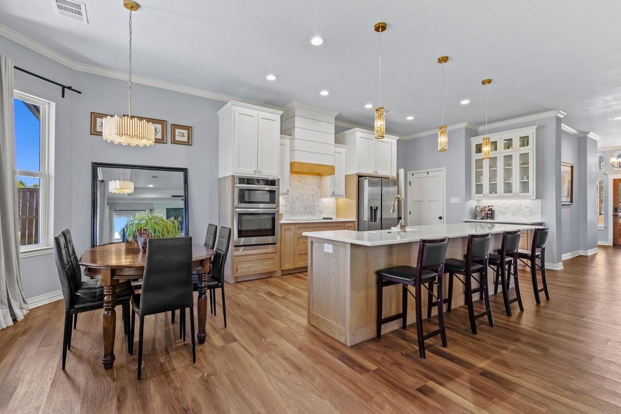2201 Norwood St - Photo 7 of 35