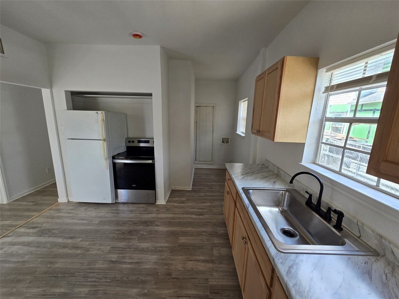 5004 E Side Ave #103 - Photo 2 of 6