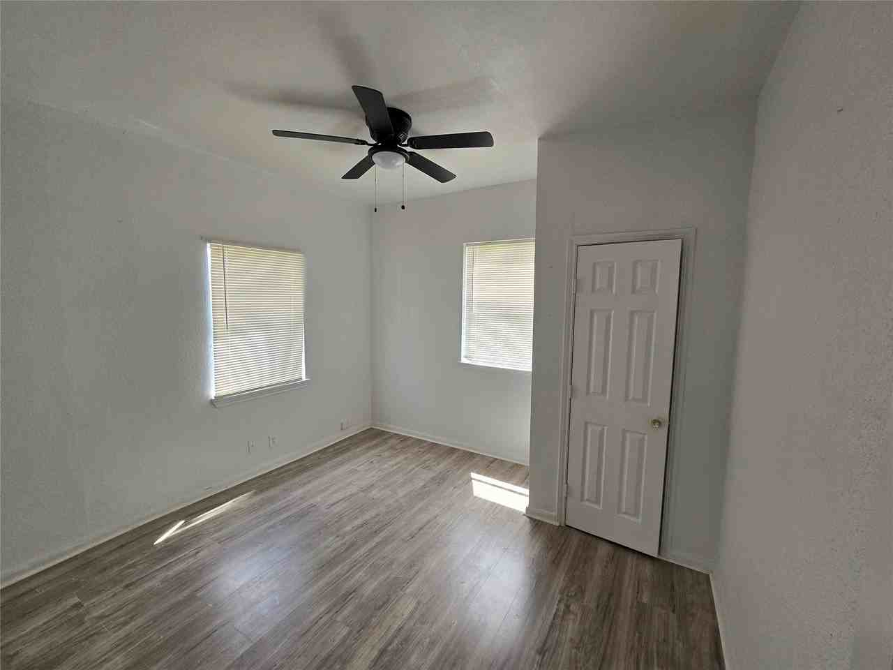5004 E Side Ave #103 - Photo 3 of 6