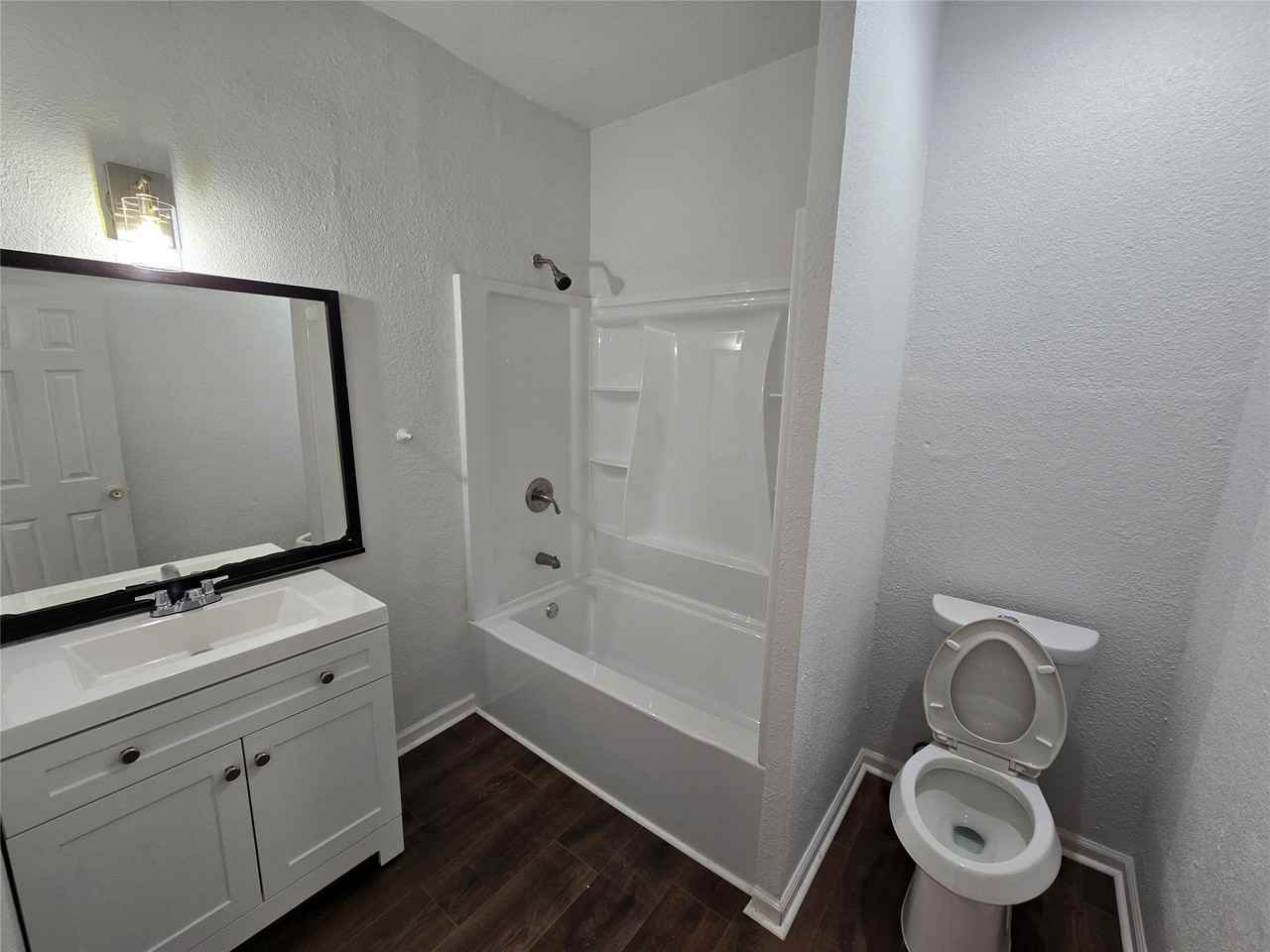 5004 E Side Ave #103 - Photo 4 of 6