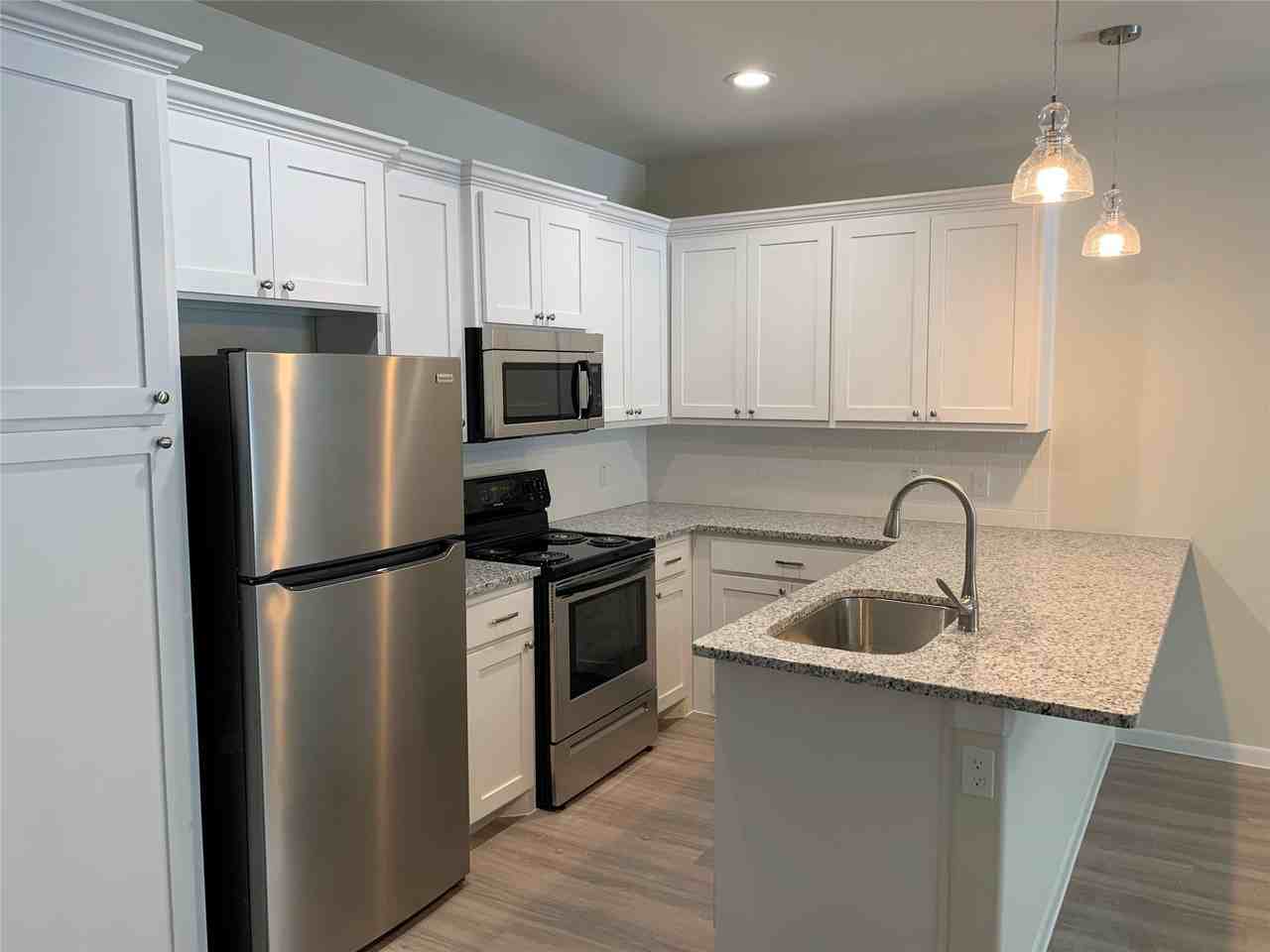 2313 N Hickory St - Photo 2 of 9