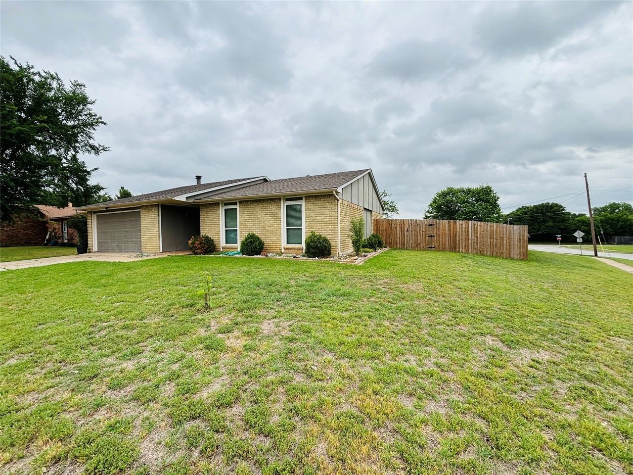 6420 Wakefield Rd - Photo 4 of 15