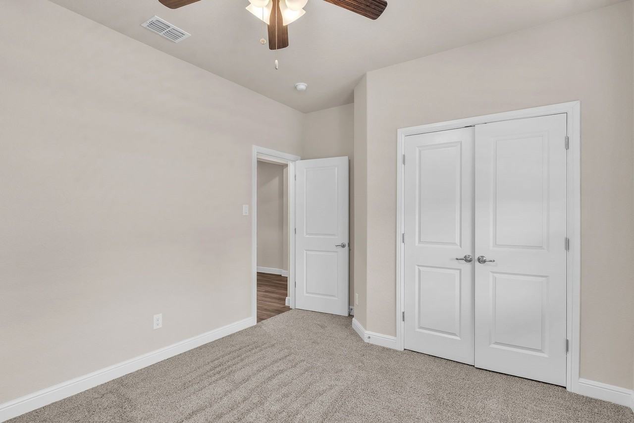 2336 Shorthorn Dr - Photo 4 of 37