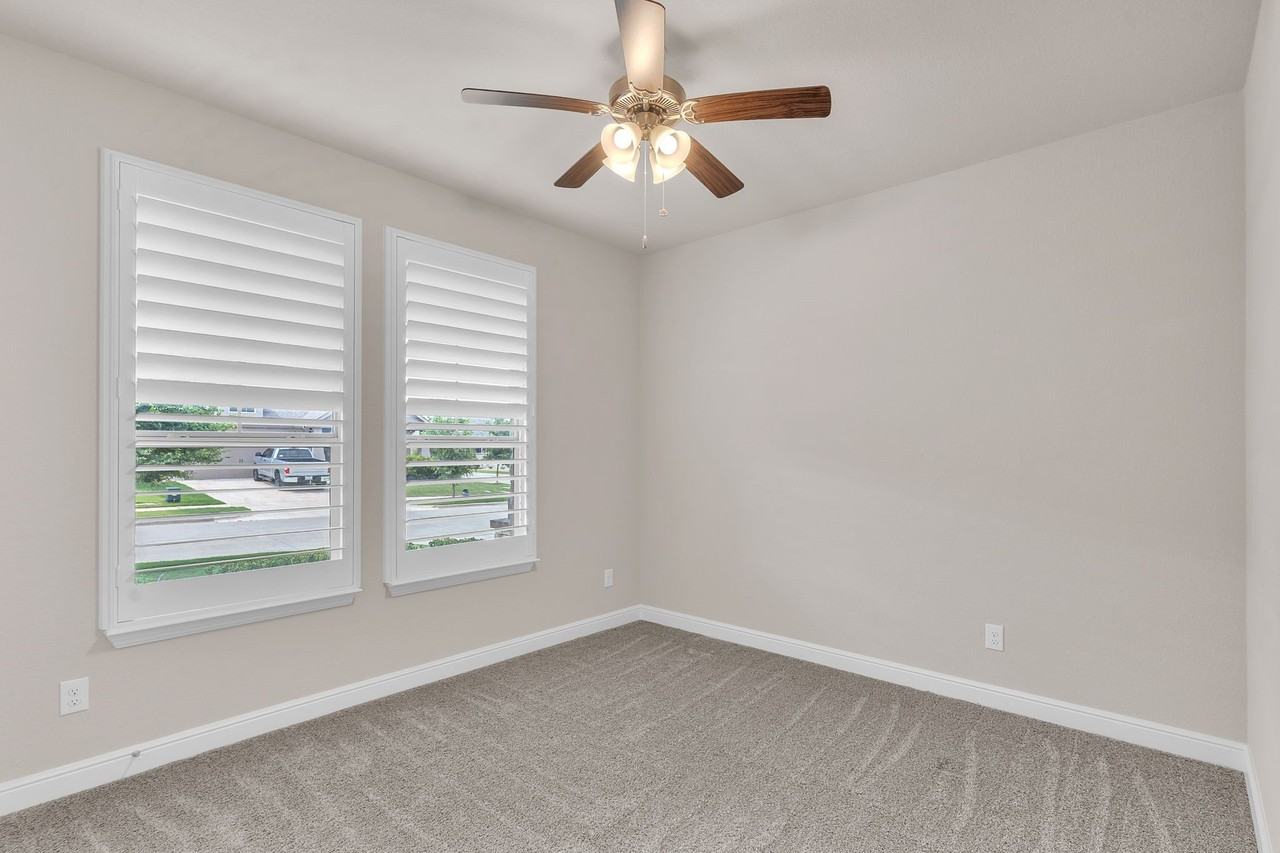 2336 Shorthorn Dr - Photo 6 of 37
