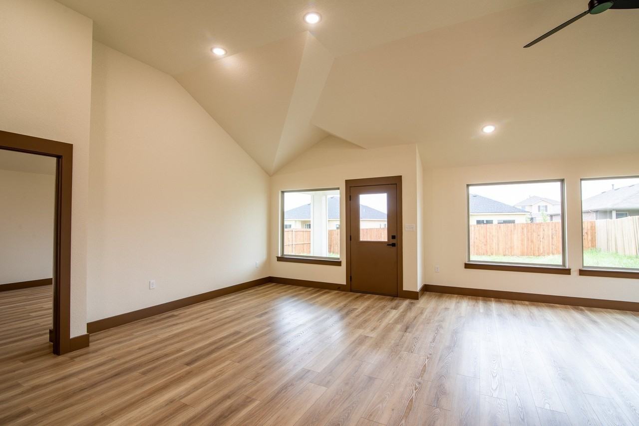 13545 Bonanza Cir - Photo 6 of 21