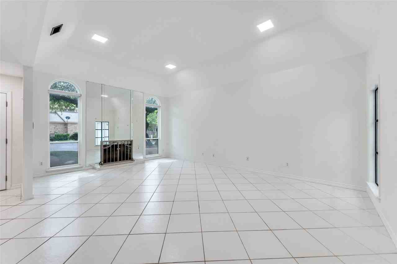 3805 Brookhaven Cir - Photo 6 of 24