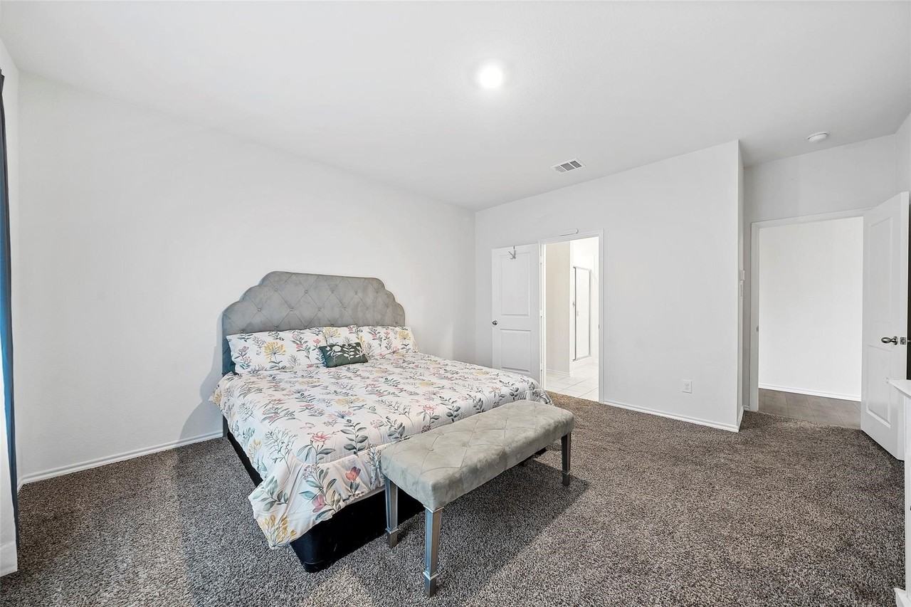 813 Cottonwood Way - Photo 7 of 38