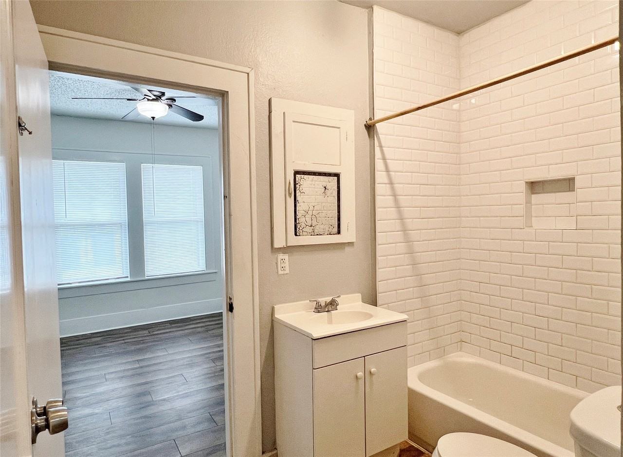607 Woodbine Ave - Photo 7 of 9