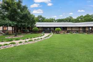 featured image of 1382 Blackjack Rd E