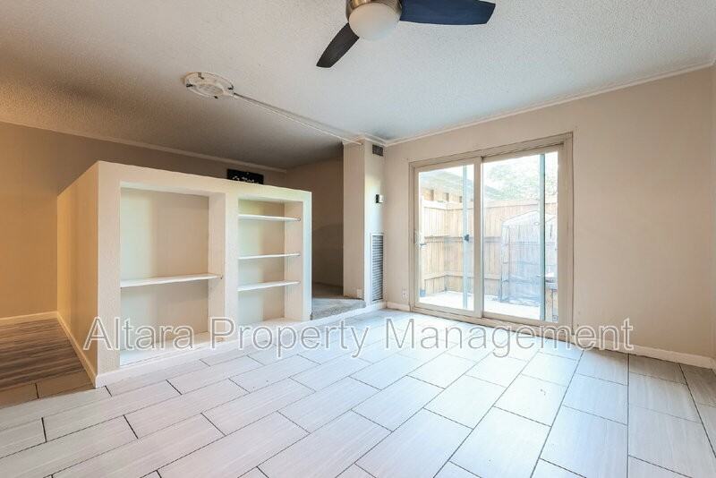 2880 S Locust St #N100 - Photo 4 of 24
