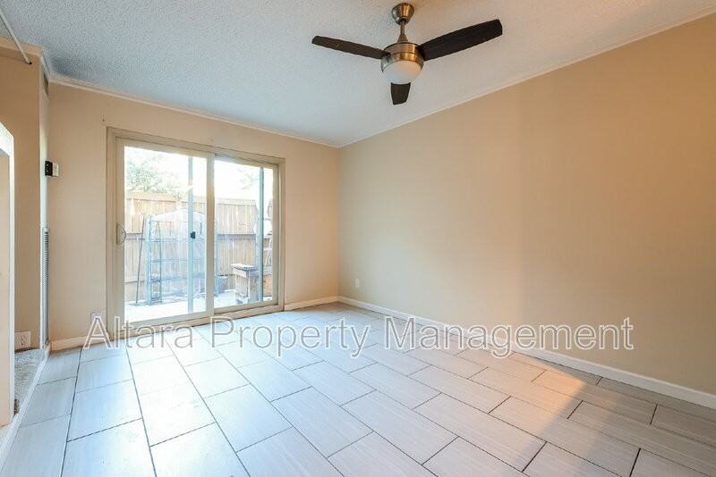2880 S Locust St #N100 - Photo 5 of 24