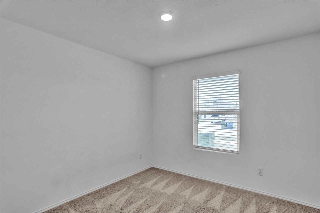 1207 Tallow Trl - Photo 7 of 28