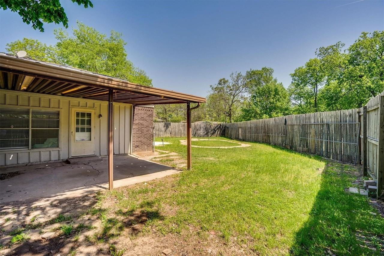 626 Arawe Cir W - Photo 6 of 25