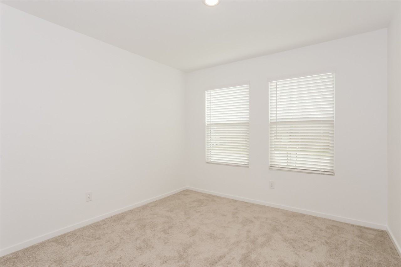 1316 Amapola Dr - Photo 6 of 25