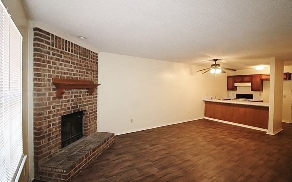 122 Country Bend Dr - Photo 3 of 12