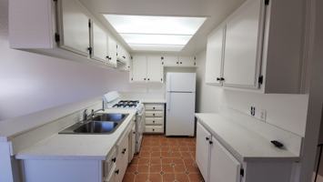 featured image of 345 Clay St