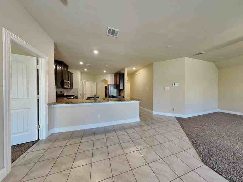 3801 Moorcroft Rd - Photo 5 of 19