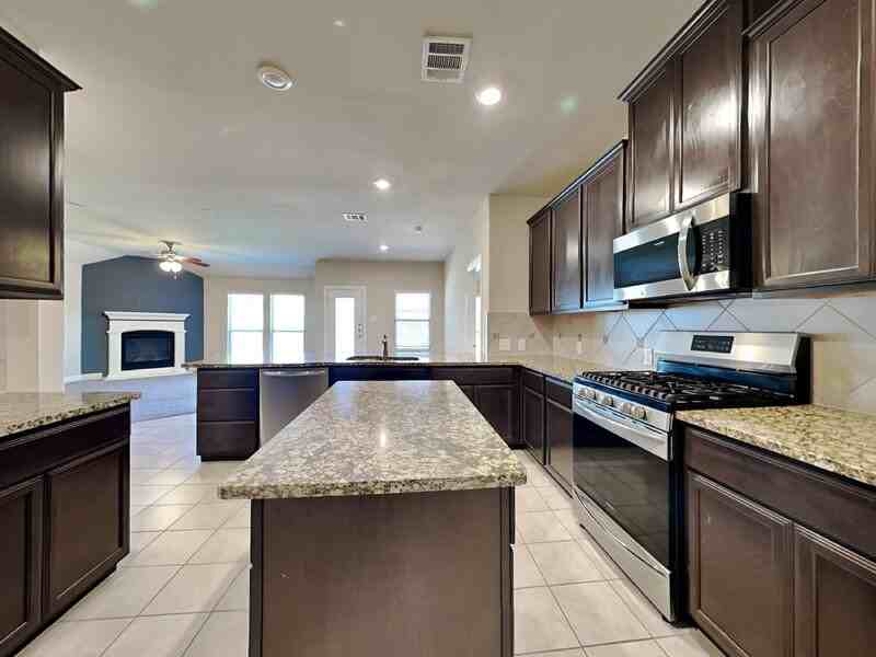 3801 Moorcroft Rd - Photo 7 of 19
