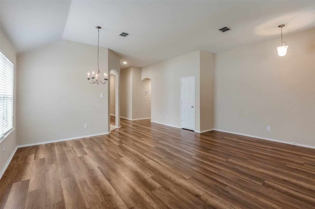 3605 Cottonwood Rd - Photo 6 of 38