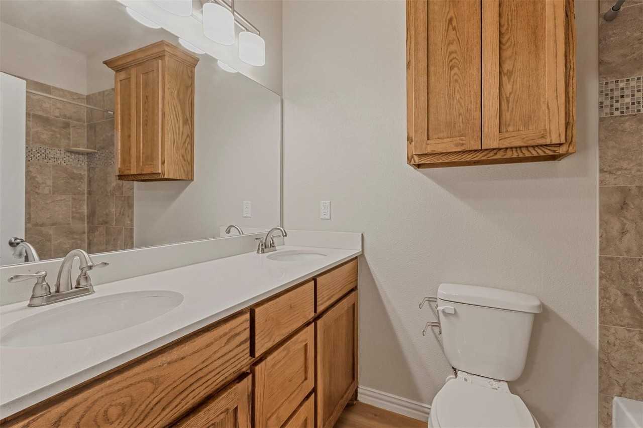 731 W Morton St - Photo 7 of 12