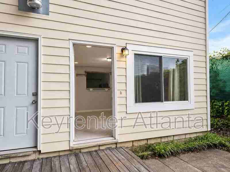1155 United Ave Se #C - Photo 2 of 14