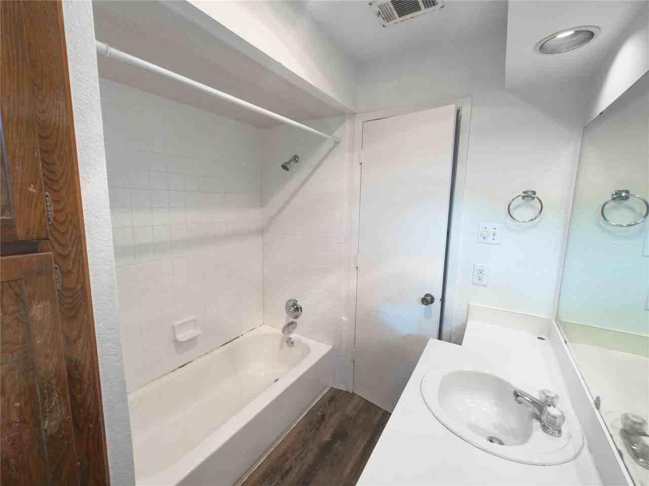 4825 Diaz Ave #3 - Photo 4 of 8