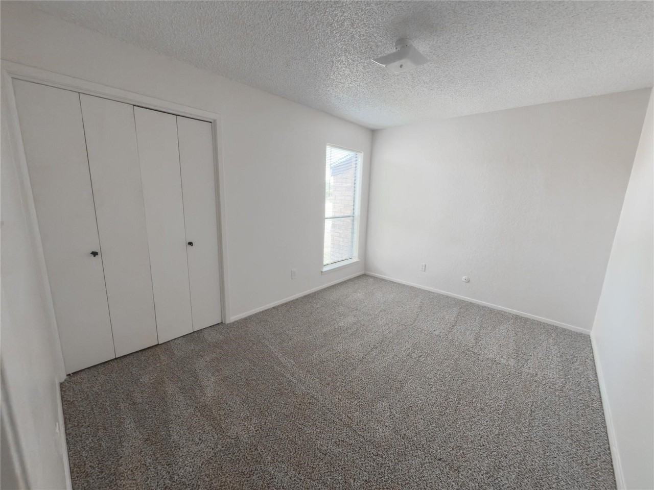 4825 Diaz Ave #3 - Photo 7 of 8