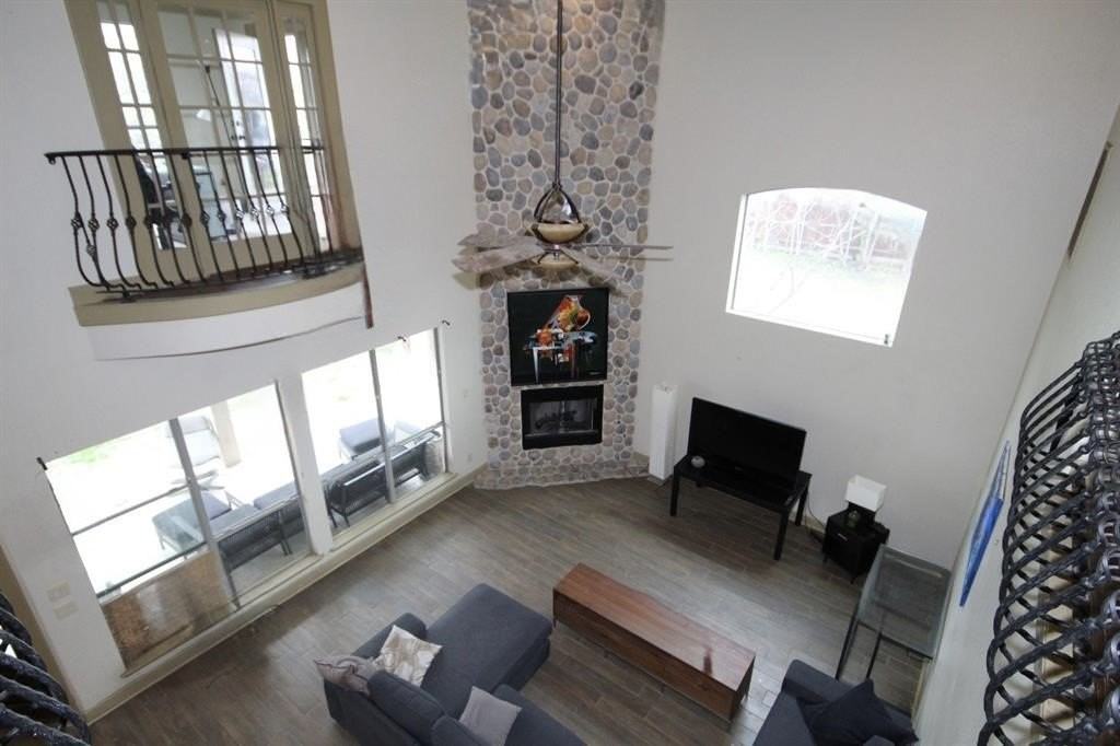 5235 Willis Ave - Photo 3 of 4
